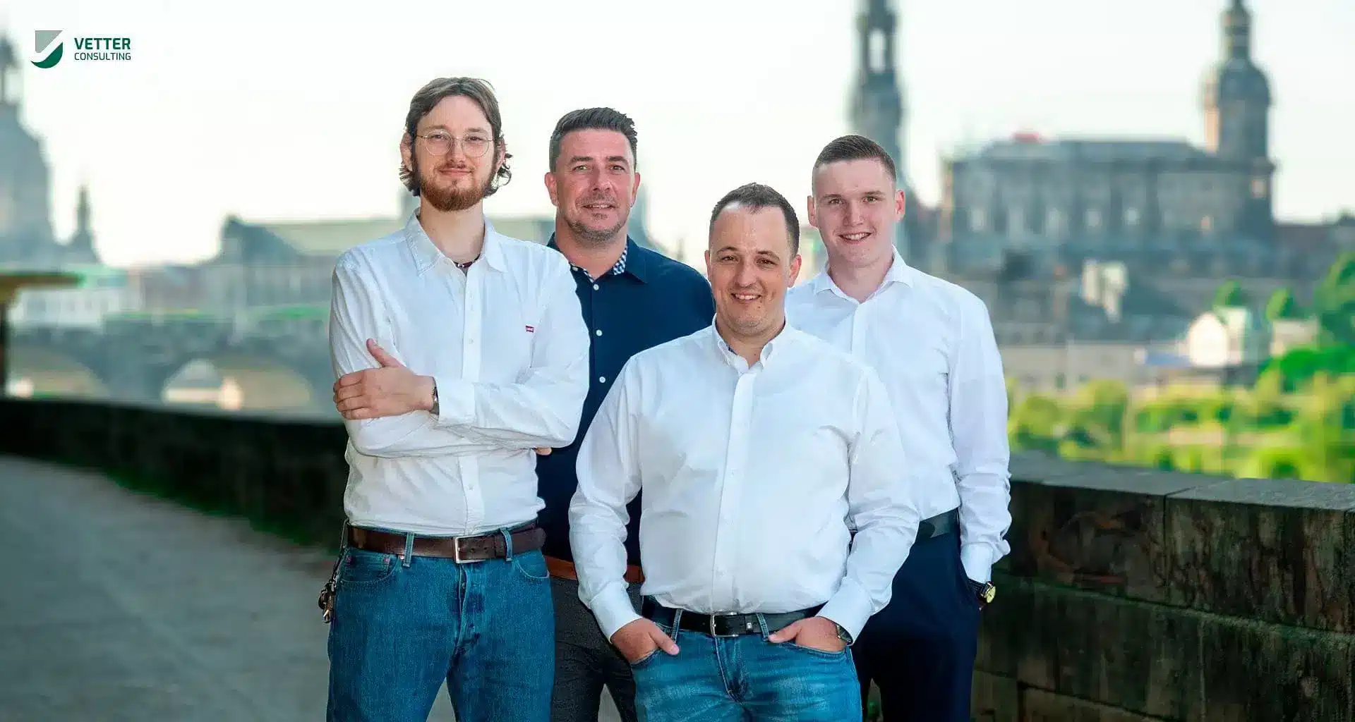 Das Foto zeigt das Team von Vetter Consulting.